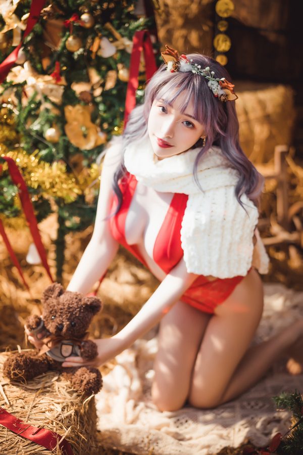 人气Coser@雯妹不讲道理 2020圣诞 [30P/562MB]