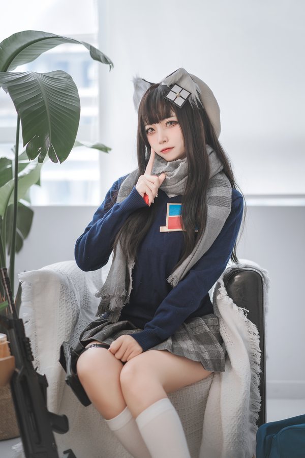 人气Coser@二佐Nisa 少前95式jk [13P/194MB]