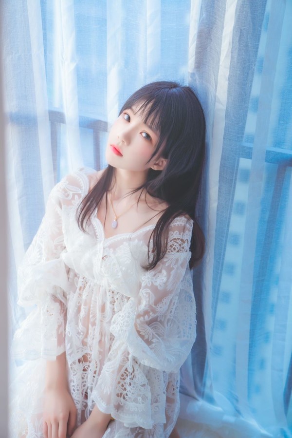 人气Coser@桜桃喵 初雪 [45P/911MB]