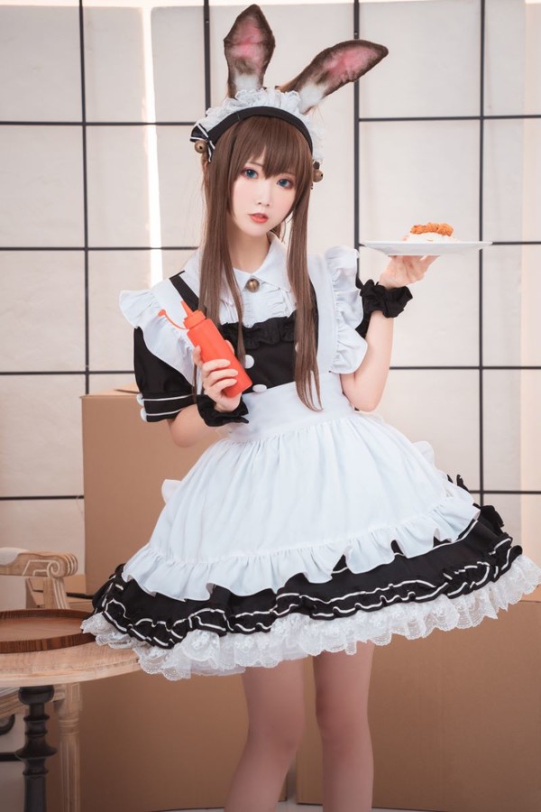 人气Coser@面饼仙儿 阿米驴女仆 [23P/209MB]