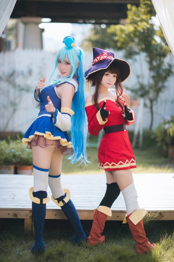 人气Coser@瓜希酱 阿库娅单人+与惠惠双人 [18P/115MB]