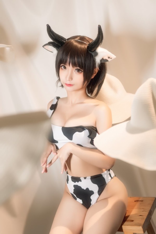 人气Coser@蠢沫沫 花花牛 [40P/451MB]