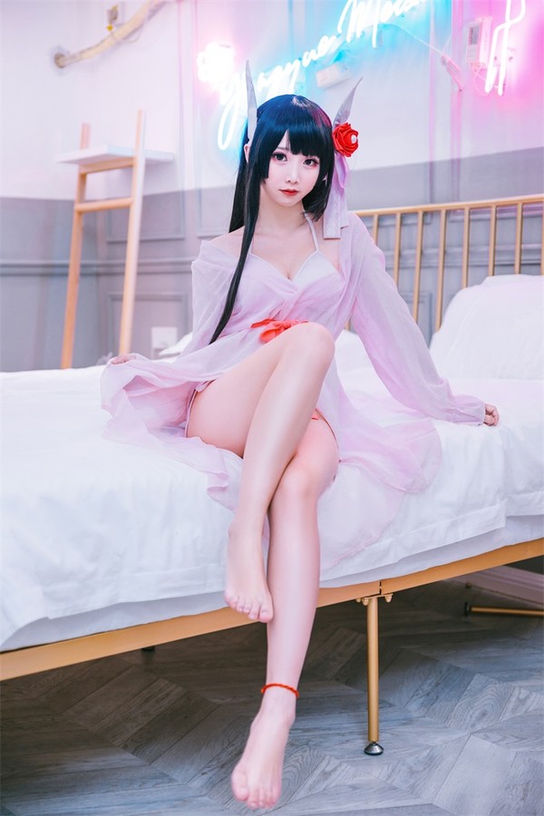 人气Coser@面饼仙儿 鲟睡衣 [17P/197MB]