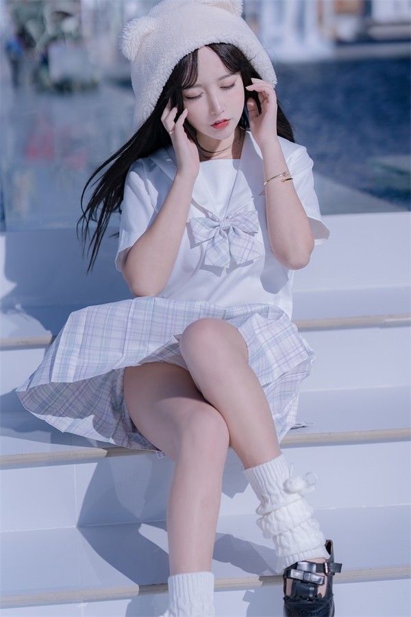 人气Coser@过期米线线喵 JK [58P/86MB]