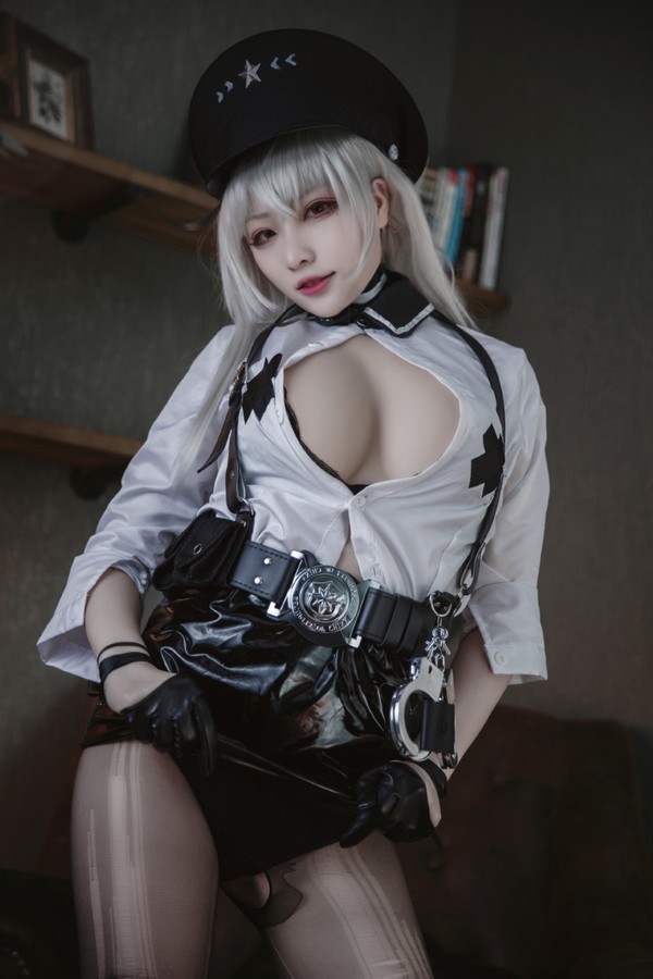 人气Coser@起司块wii 甘古特 [51P/5V/415MB]