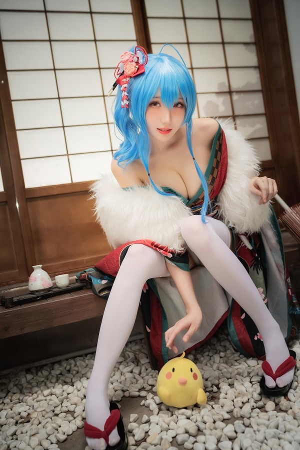网红Coser@瓜希酱 圣路易斯 月下之饮 [14P/67MB]
