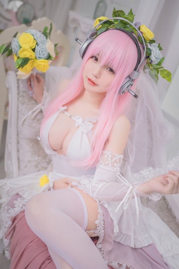 人气Coser@Yoko宅夏 索尼子本婚纱 [18P/128MB]