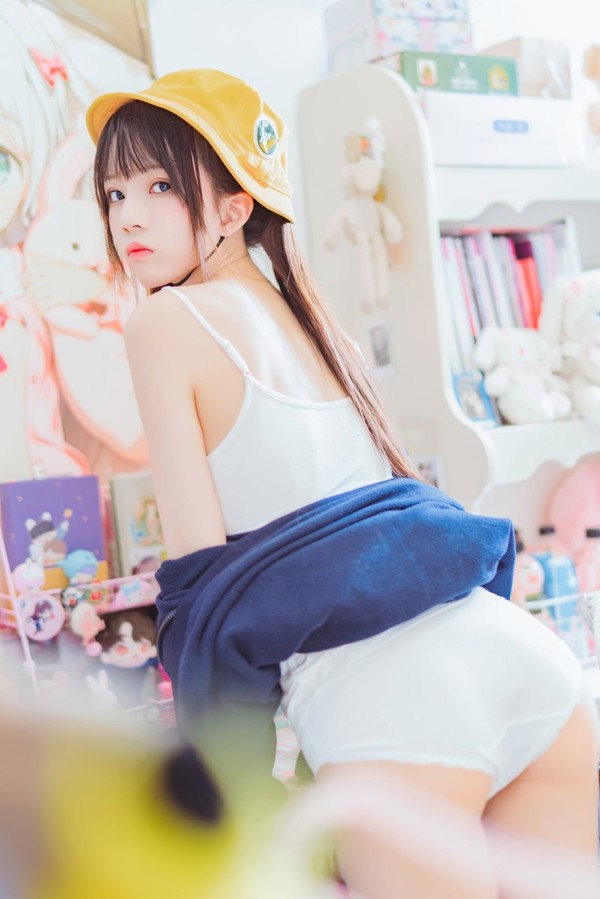 人气Coser@桜桃喵 奶桃桃 [101P/1.66GB]