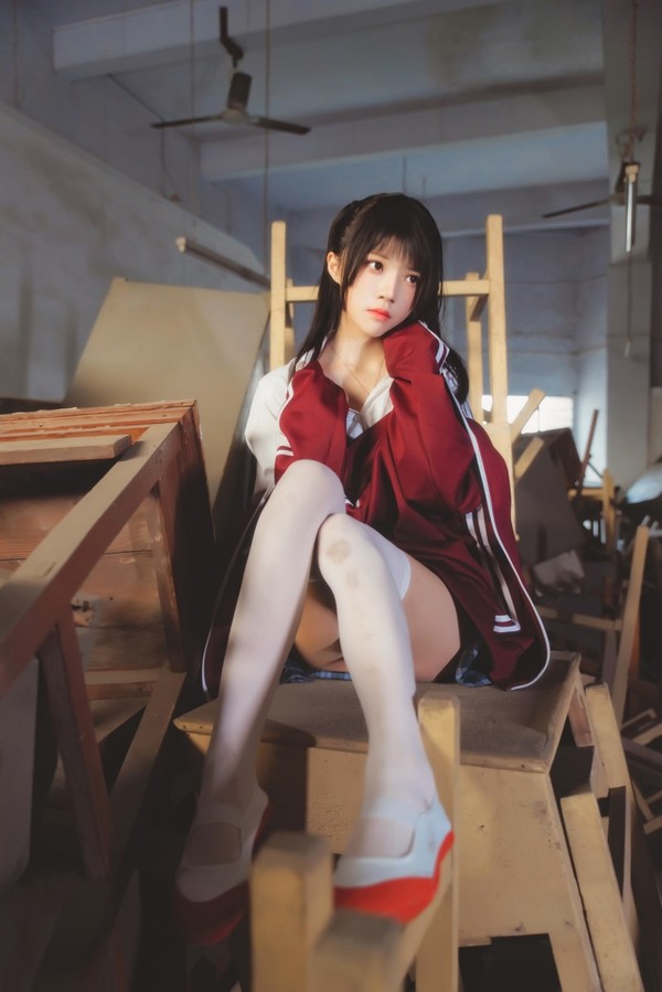 人气Coser@桜桃喵-废弃教室 [38P/717MB]