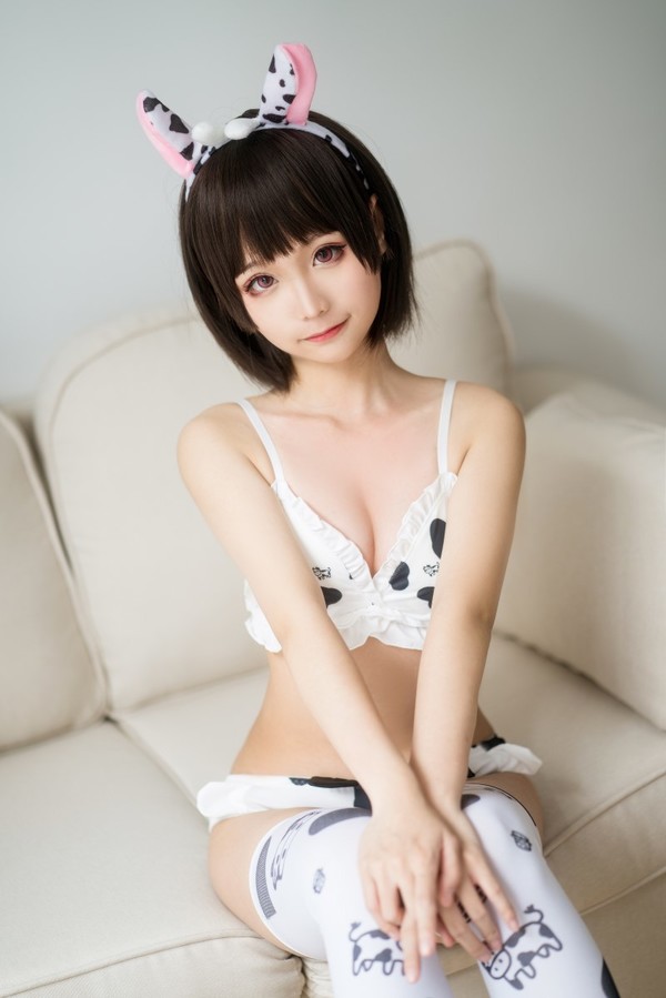 人气Coser@蠢沫沫 奶牛比基尼 [50P/601MB]
