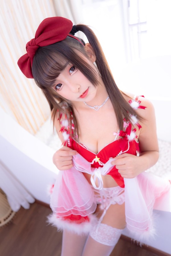 网红Coser@神楽坂真冬写真 天使への願い [150P/338MB]