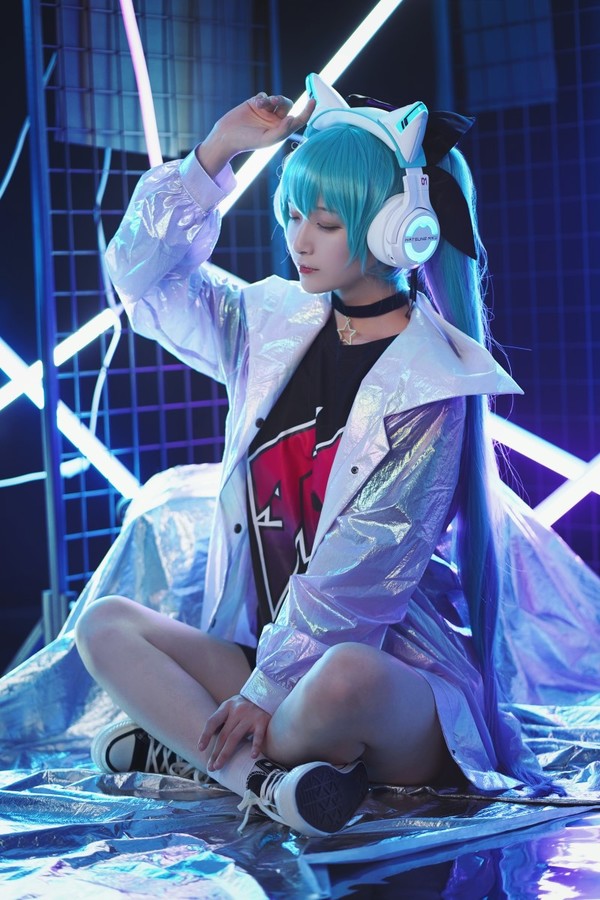 人气Coser@铁板烧鬼舞w 妖舞耳机miku [19P/232MB]
