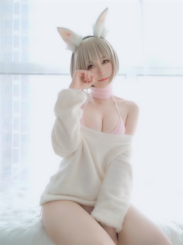人气Coser@白银81 – 小白兔 [105P/2V/236MB]