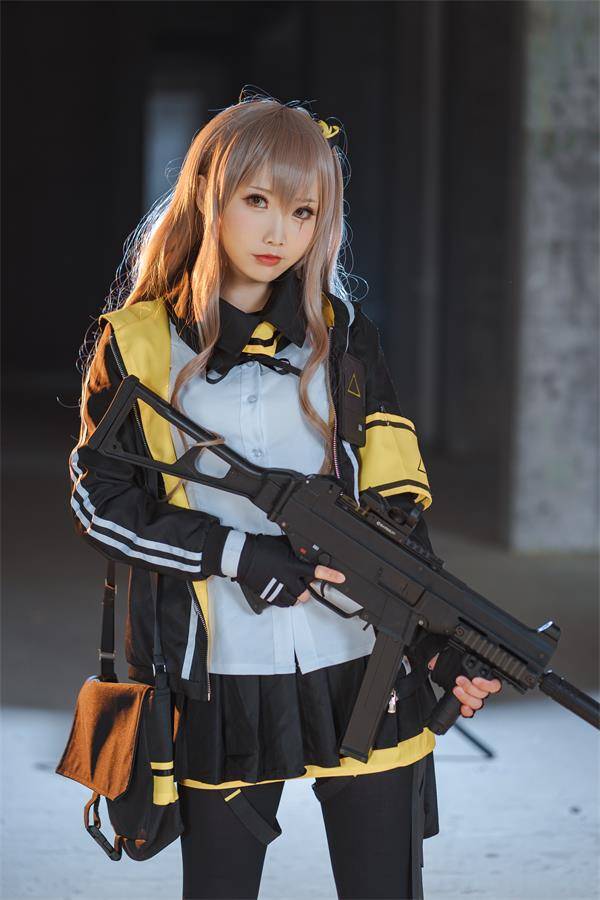 [Cosplay]面饼仙儿 – 少女前线UMP45[26P/184M]
