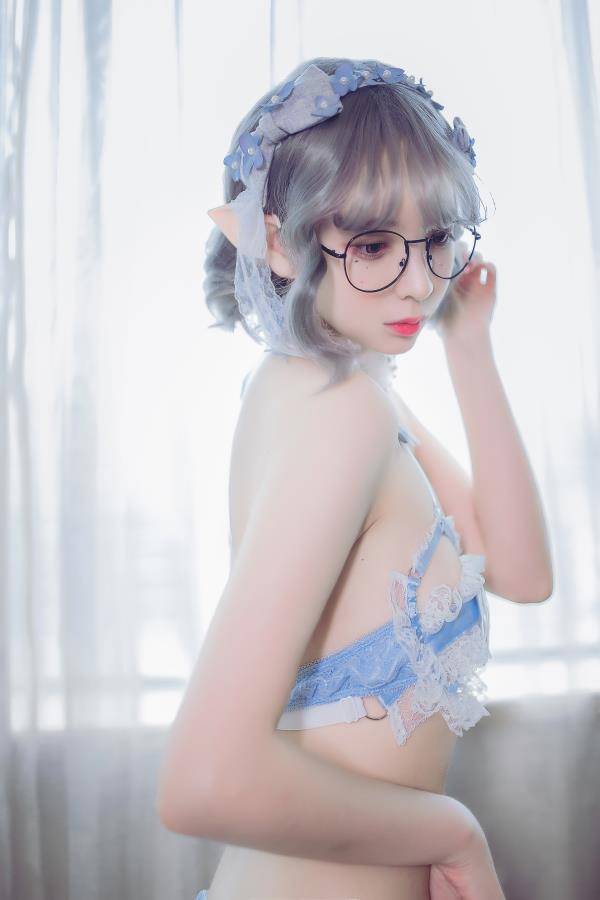 [Cosplay]疯猫ss – 蓝色精灵[30P/178M]