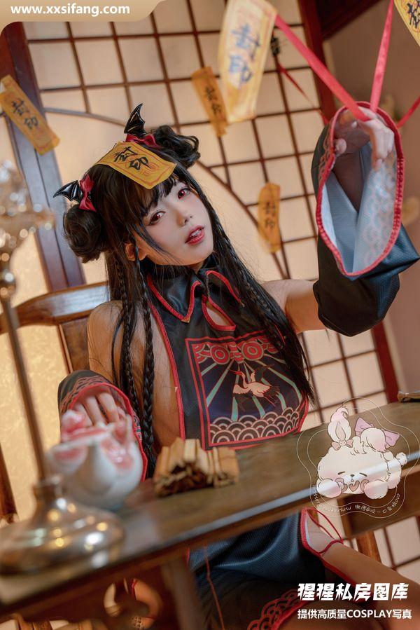 咬一口兔娘ovo COSPLAY写真集《四月订阅『僵尸蹲蹲』》超高清套图下载[51P+1V/956M]