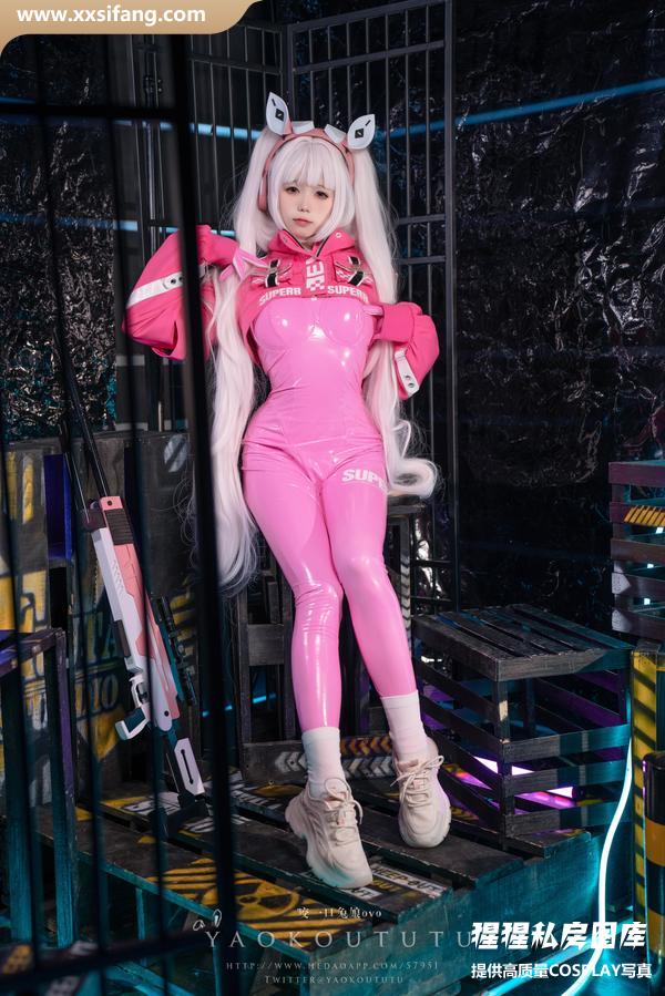 咬一口兔娘ovo COSPLAY写真集《NIKKE：爱丽丝 》超高清套图下载[53P+1V/1.01G]
