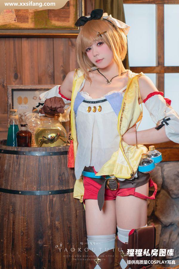 咬一口兔娘ovo COSPLAY写真集《七月订阅 莱莎的秘密工坊&和我交往吗 》超高清套图下载[54P+1V/1.13G]