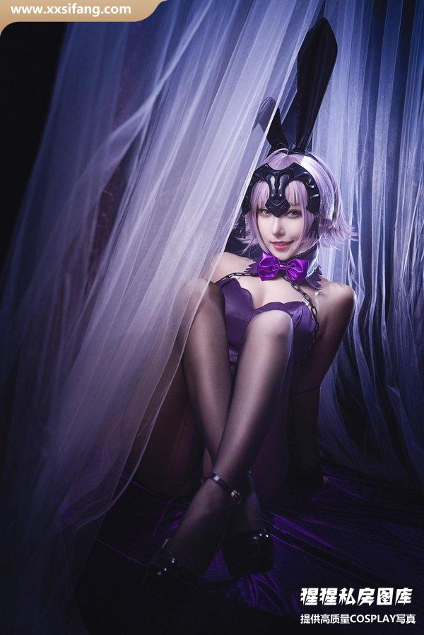 菌烨tako COSPLAY写真集《黑贞德兔女郎》超高清套图下载[9P/5M]
