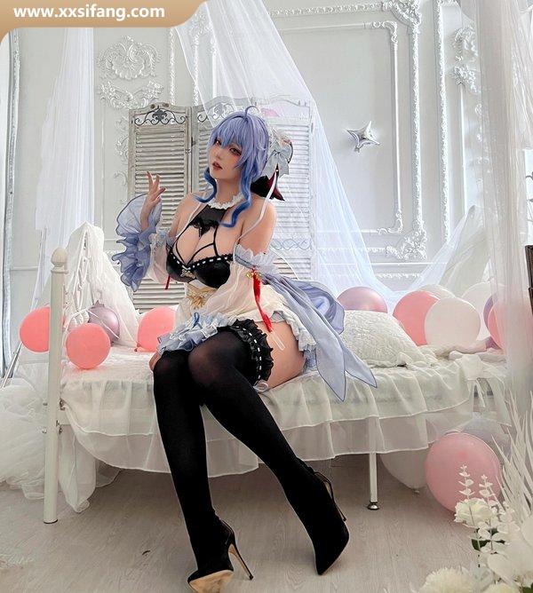 菌烨tako COSPLAY写真集《甘雨》超高清套图下载[10P/33M]