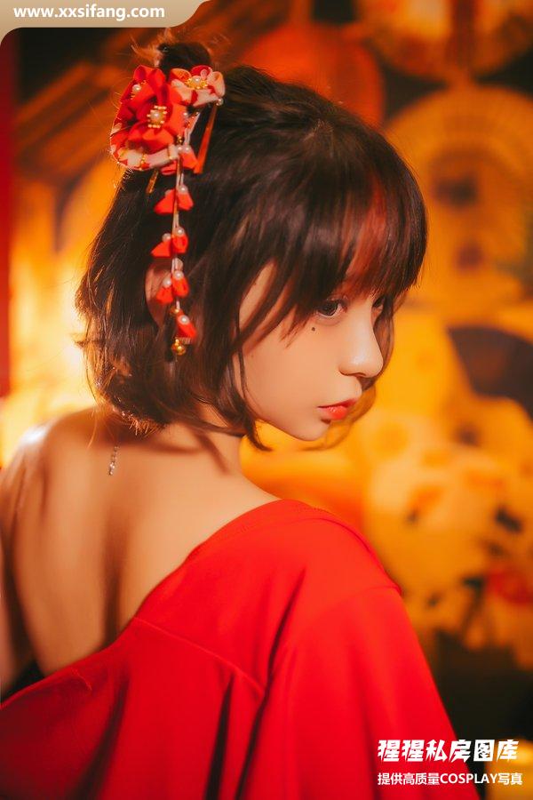疯猫ss COSPLAY写真集《红色羽衣》超高清套图下载[15P/192M]
