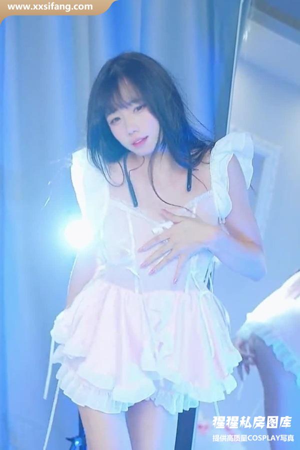 咬一口兔娘ovo视频《土豪订制裸舞第2部 Phut Hon(大摆锤)》高清视频下载