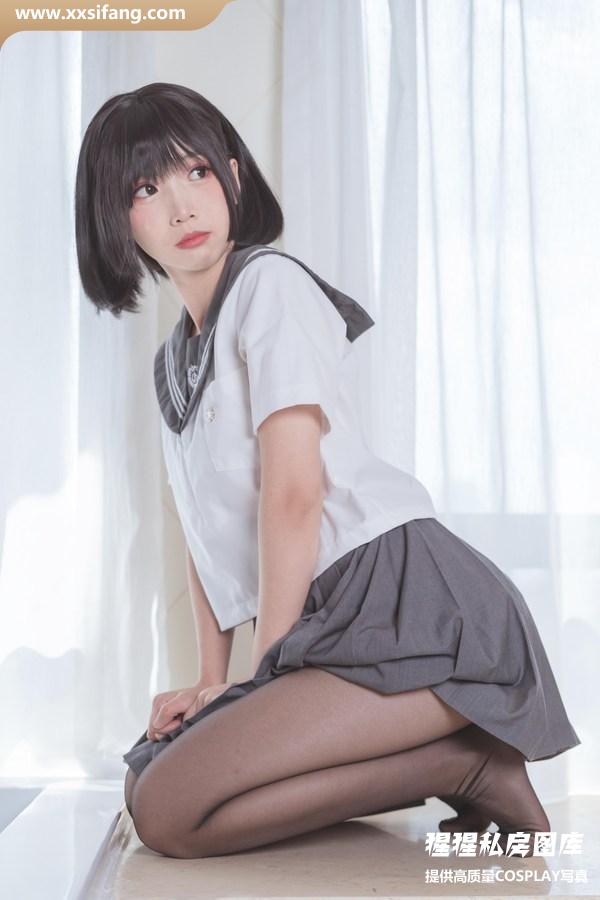 面饼仙儿写真集《脑内少女 黑丝JK》高清套图下载