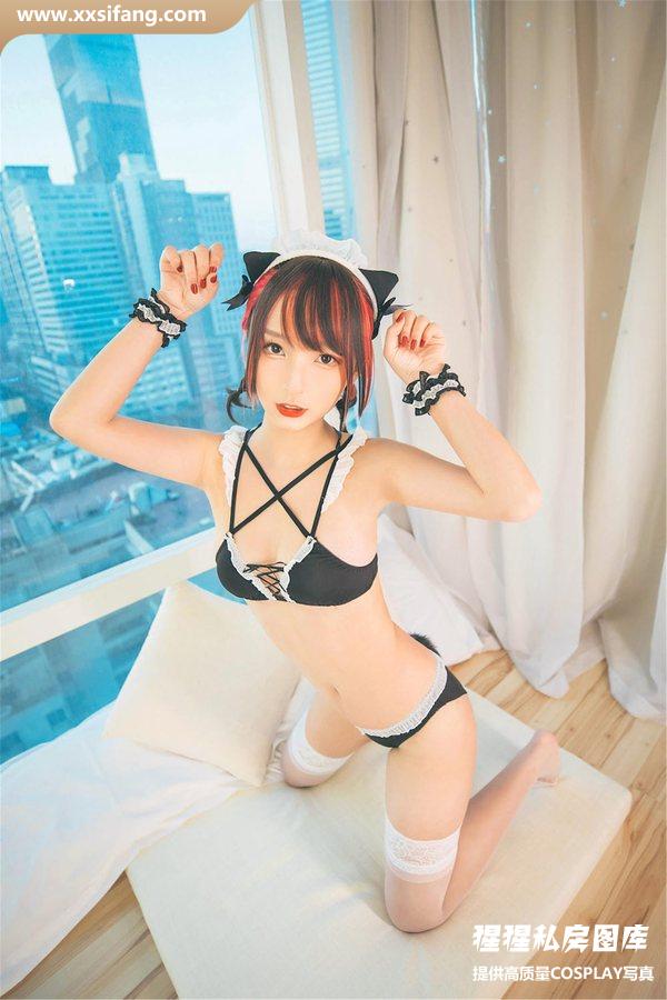 神楽坂真冬写真集《白黒の猫》高清套图下载[150P+2V]