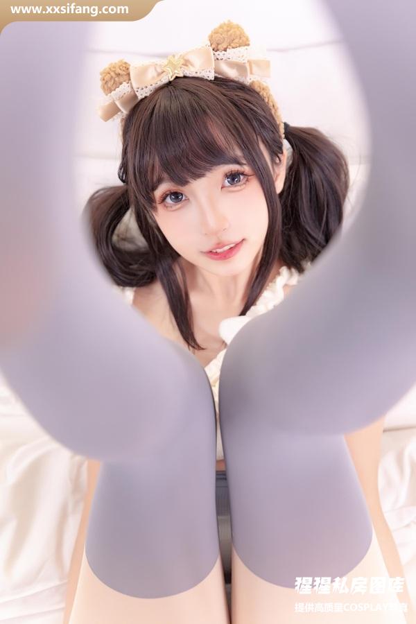 神楽坂真冬写真集《第四季– 草莓胖次(75P186MB)》高清套图下载[75P]