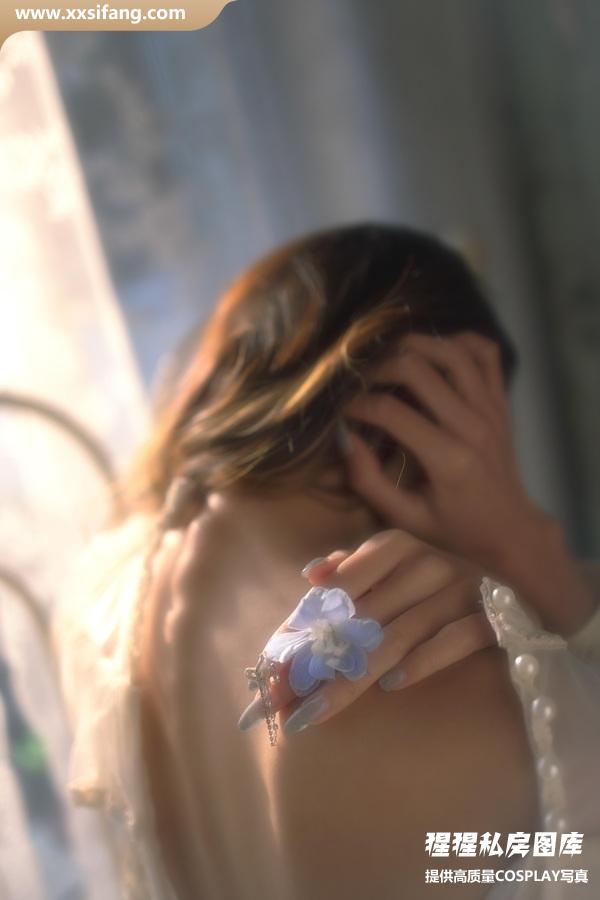 兔子Zzz不吃胡萝卜写真集《蓝风铃》高清套图下载[27P]