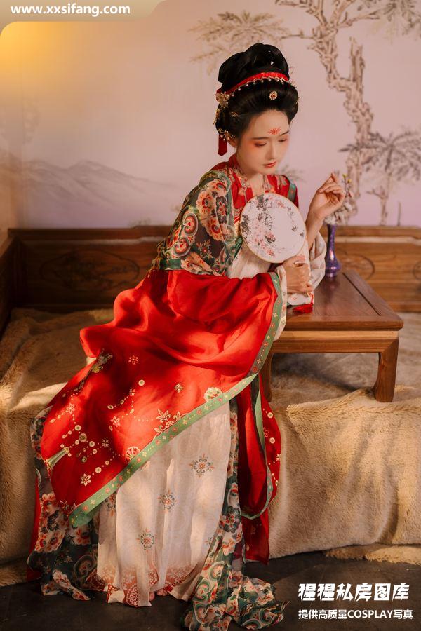 兔子Zzz不吃胡萝卜写真集《不负梦华》高清套图下载[22P]