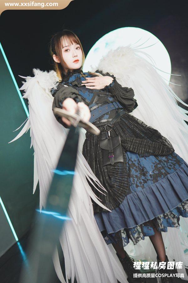 兔子Zzz不吃胡萝卜写真集《赛博折翼天使》高清套图下载[29P]