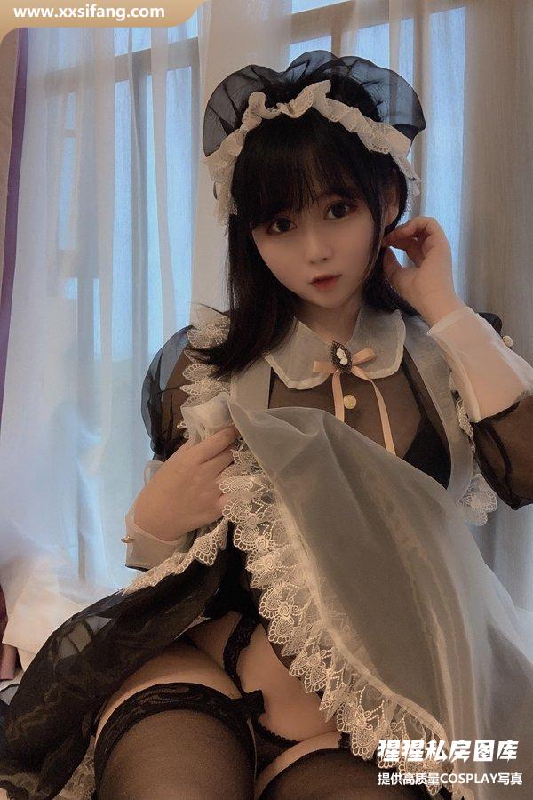 是依酱吖写真集《透明女仆》高清套图下载[30P+2V]