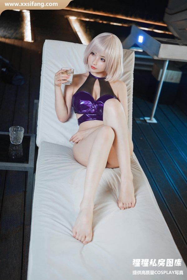 rioko凉凉子写真集《rioko 电光机王 貉》高清套图下载[51P+8V]