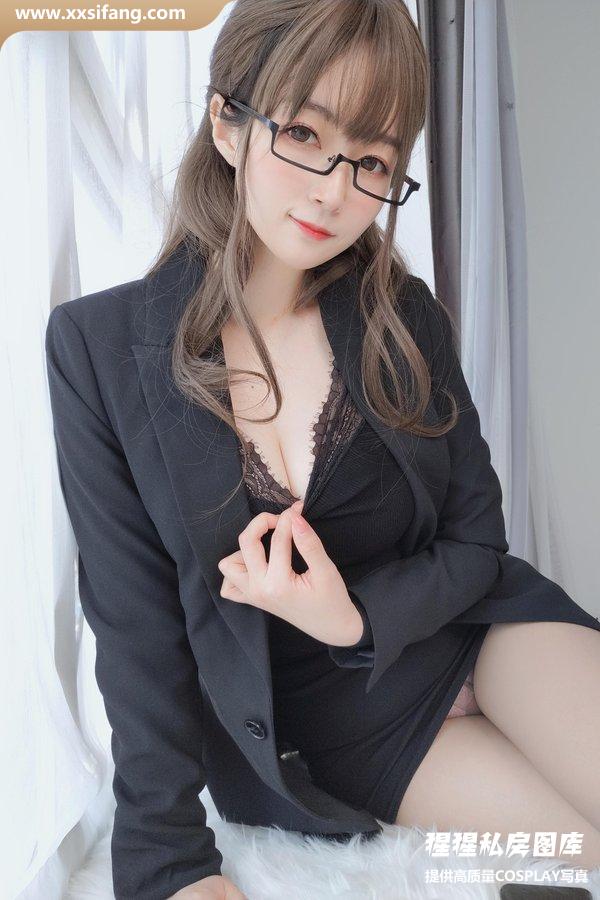 白银81写真集《黑西服》高清套图下载[136P+7V]
