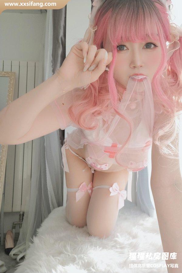 白银81写真集《猫咪护士》高清套图下载[34P+1V]