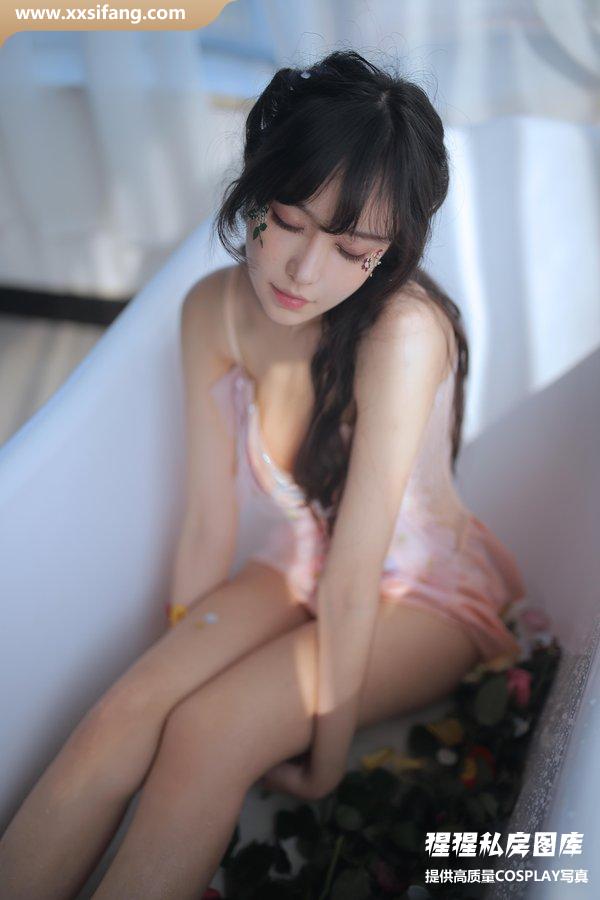 Shika小鹿鹿写真集《HANA真爱版电子壁纸》高清套图下载[10P]