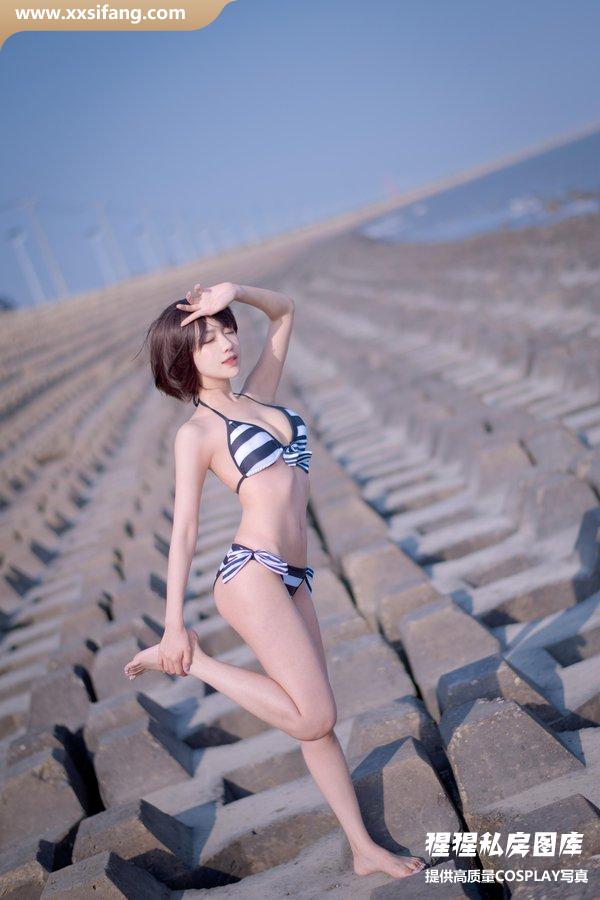 Shika小鹿鹿写真集《加藤惠 泳装》高清套图下载[17P]