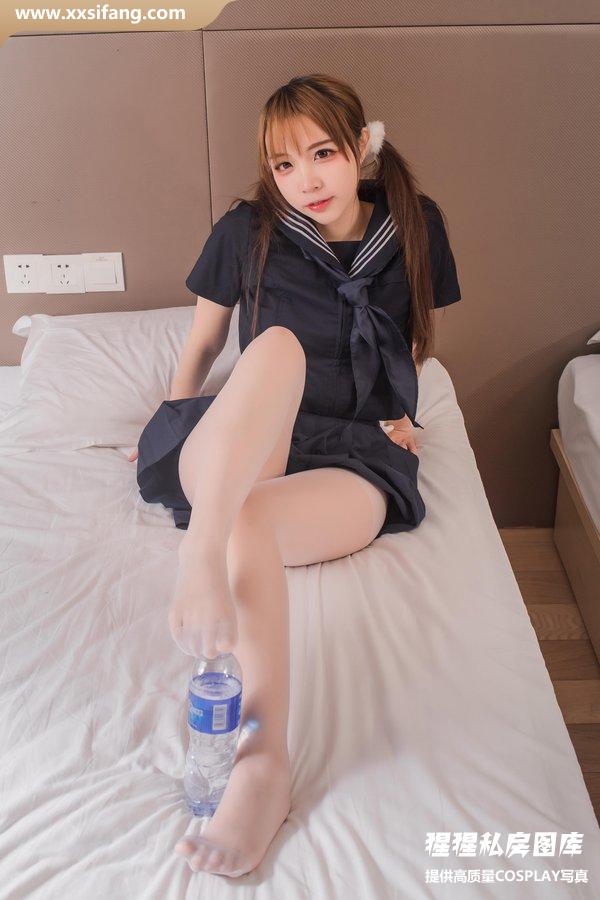 二佐Nisa写真集《制服黑三本》高清套图下载[42P]