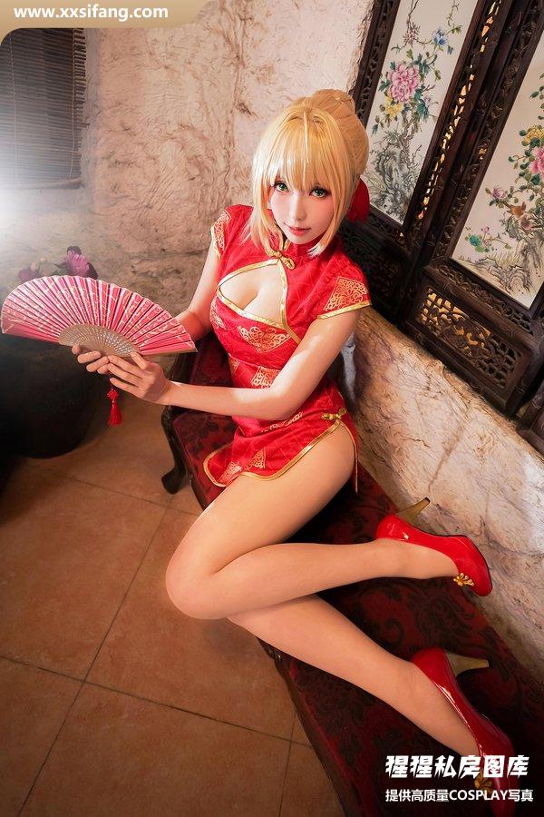 ElyEE子写真集《尼禄 红旗袍》高清套图下载[21P]