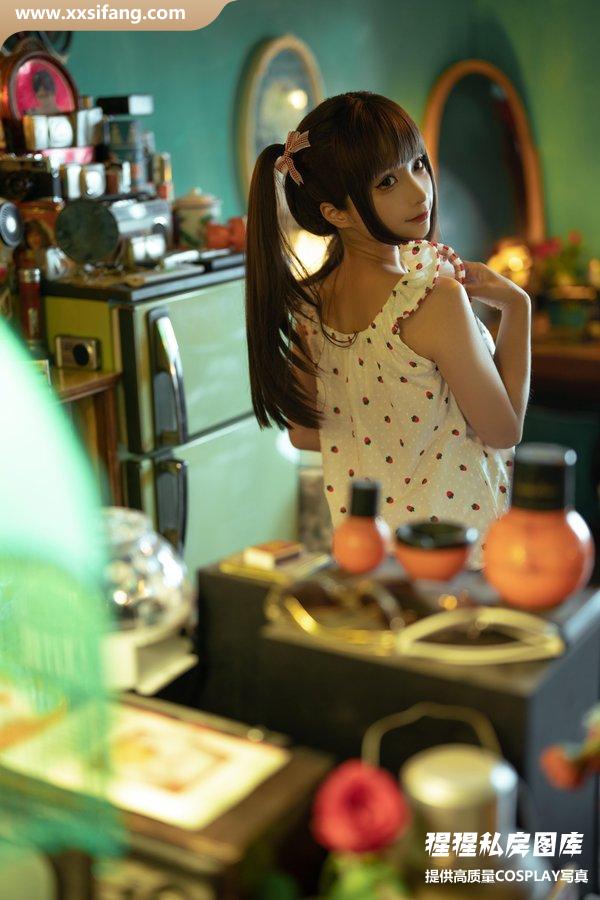 蠢沫沫写真集《红格子》高清套图下载[118P+1V]