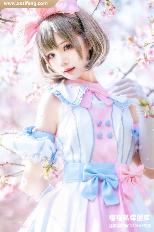花柒Hana写真集《唐可可打歌服》高清套图下载[9P]