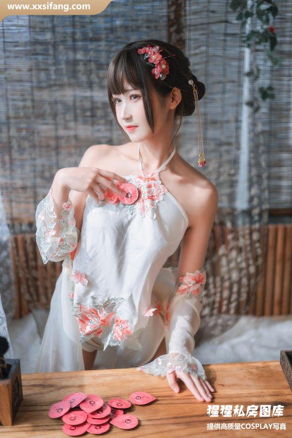 三度_69写真集《肚兜》高清套图下载[32P]