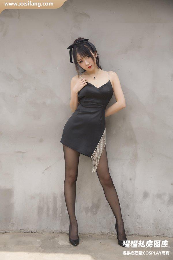 小女巫露娜写真集《黑色流苏》高清套图下载[32P]