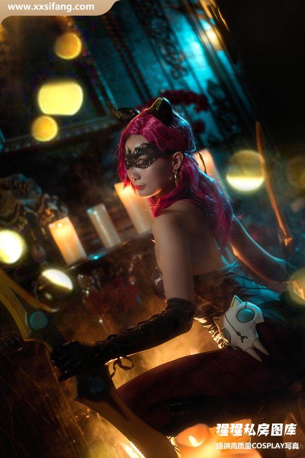 如月灰写真集《王者荣耀 阿轲暗夜猫娘》高清套图下载[12P]