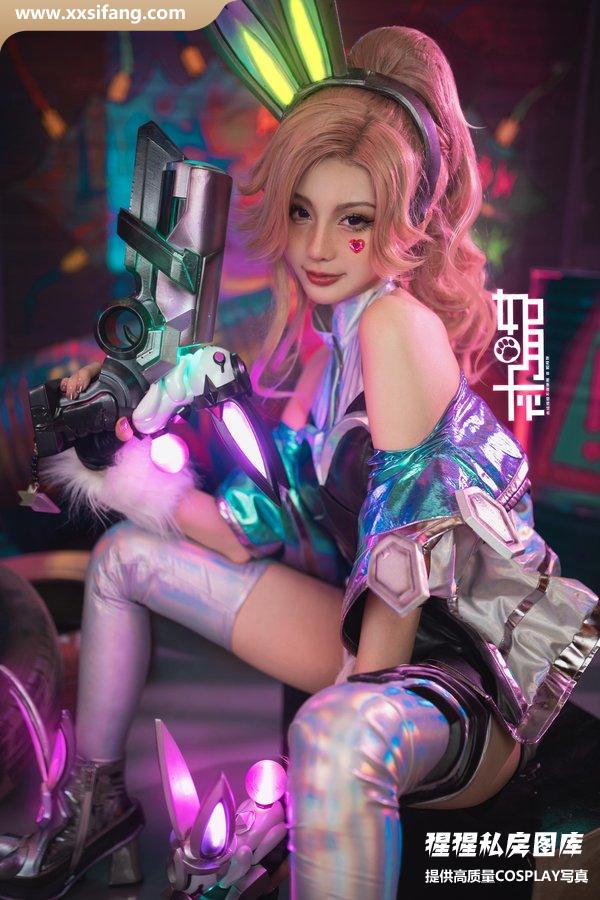 如月灰写真集《幻灵战队-厄运小姐》高清套图下载[17P]