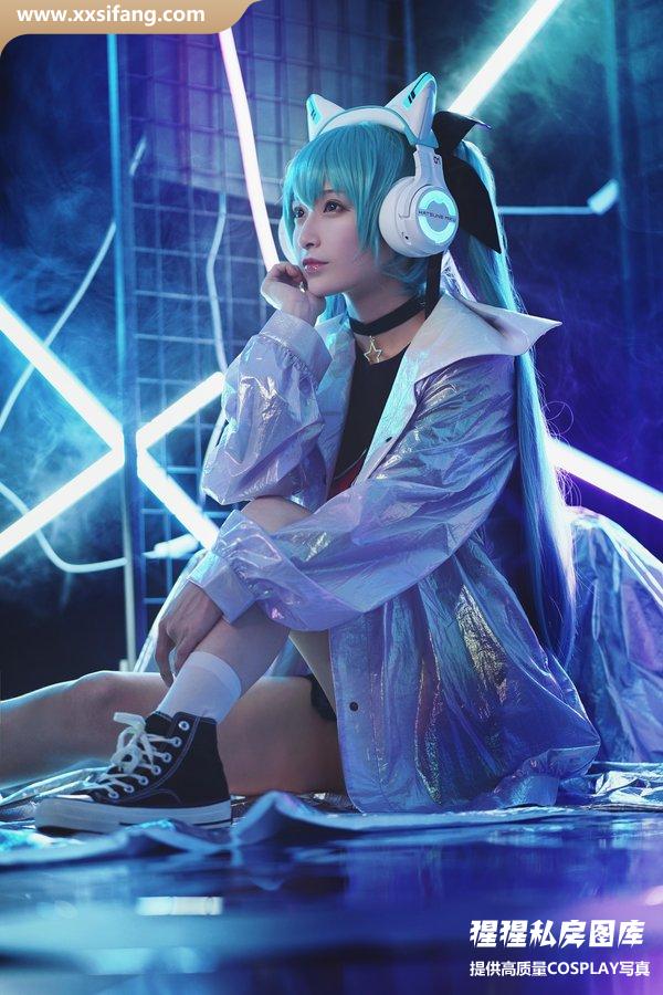 铁板烧鬼舞w写真集《妖舞耳机miku最终》高清套图下载[18P+1V]