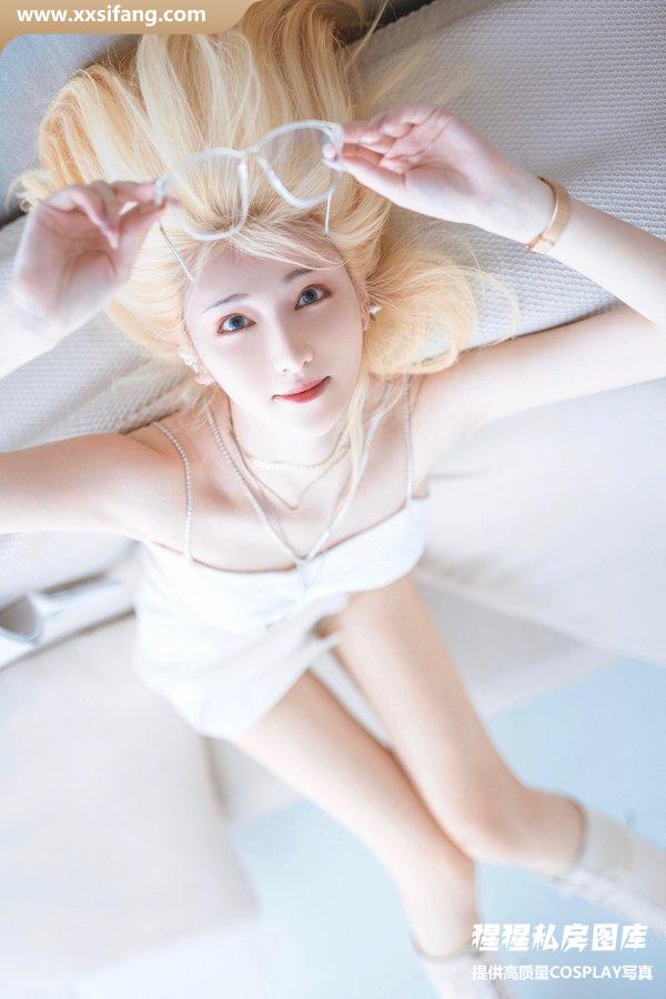 南桃Momoko写真集《白色制服》高清套图下载[9P]