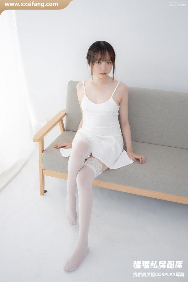 森萝财团写真集《JKFUN-百圆定制 1-Aika》高清套图下载[34P+1V]