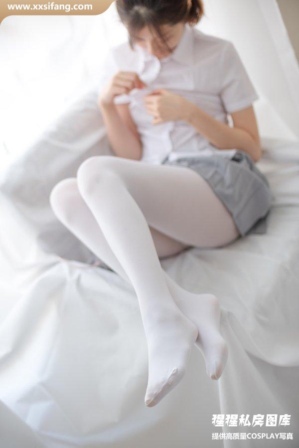 森萝财团写真集《R15-045》高清套图下载[109P]